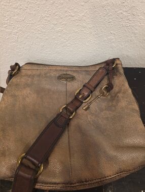 Fossil Brown Distressed Leather Messenger Bag with Brass Accents